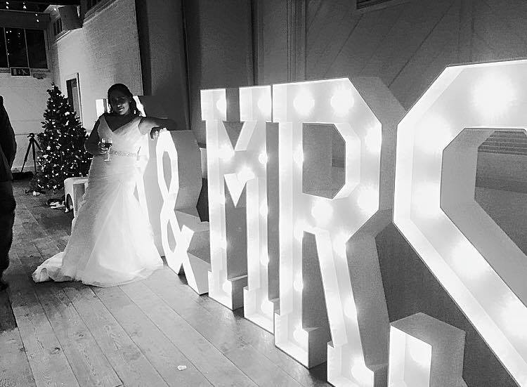 MR & MRS